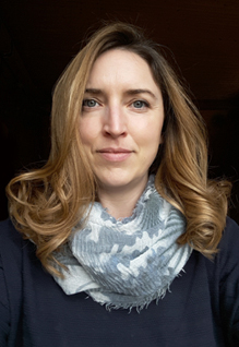 Foto Portrait von Diplom Designerin Pia Steinmann Biebelnheim Rheinhessen Rheinland Pfalz Deutschland